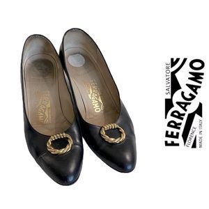 SALVATORE FERRAGAMO 90s Vintage Design Décolleté Shoes